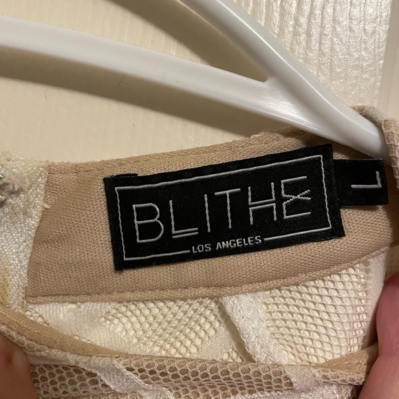 Blythe brand white lace romper. Size L - Picture 2 of 7